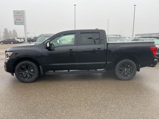 2024 Nissan TITAN Crew Cab SV 4x4