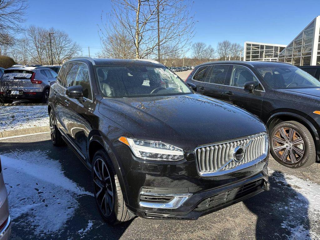 /2021 Volvo XC90-RECHARGE PLUG-IN HYBRID