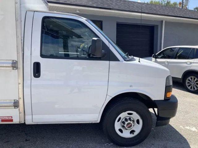 2021 GMC Savana Cutaway Work Van