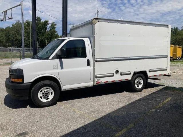 2021 GMC Savana Cutaway Work Van