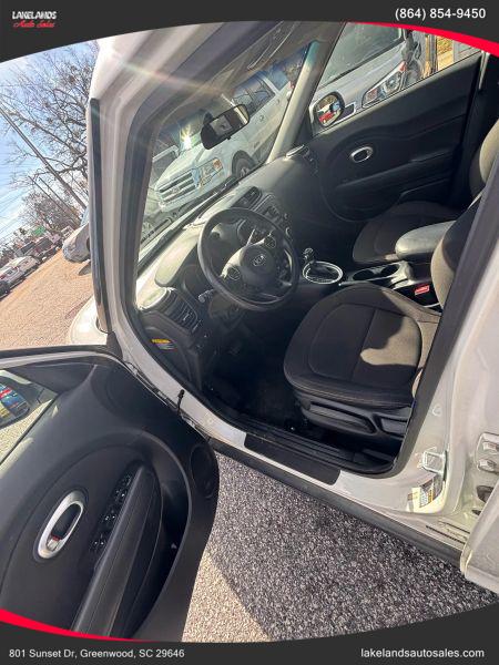 2015 Kia Soul Base