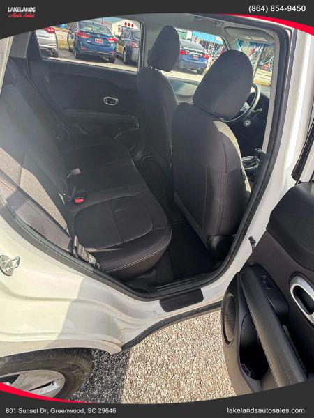 2015 Kia Soul Base