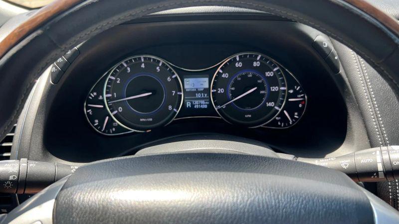 2015 INFINITI QX80 Base