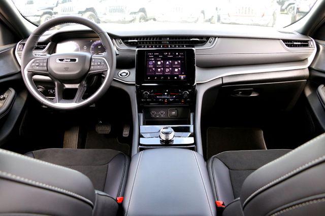 2025 Jeep Grand Cherokee L Altitude X 4x2