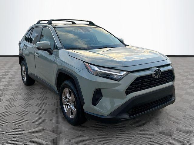 2022 Toyota RAV4 XLE's photo