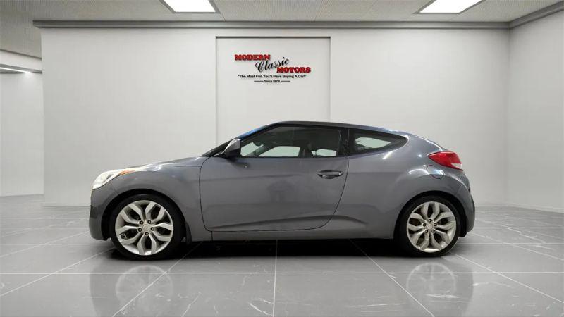2013 Hyundai Veloster Base w/Black