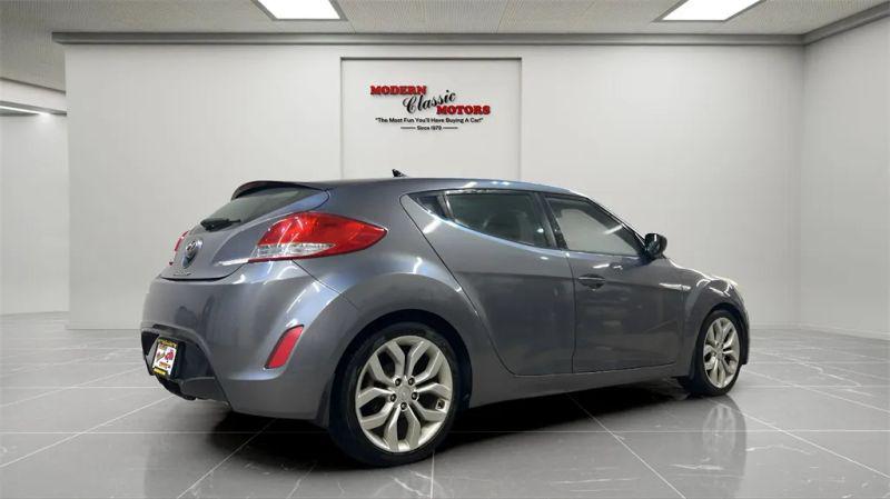2013 Hyundai Veloster Base w/Black