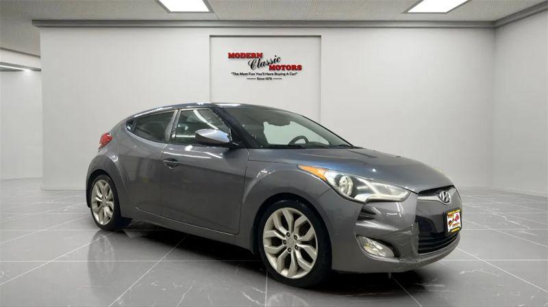 2013 Hyundai Veloster Base w/Black