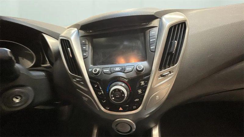 2013 Hyundai Veloster Base w/Black