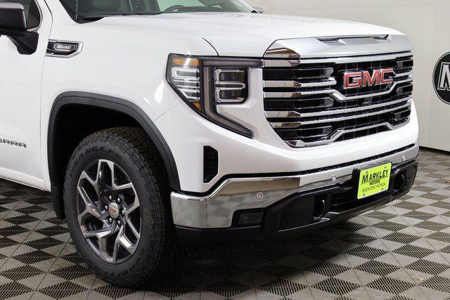 2026 GMC Sierra 1500 Crew Cab, Short Bed, SLT, 4WD