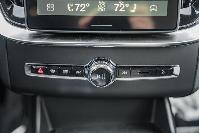 2026 Volvo XC90 Plus, B6 AWD Gas (mild hybrid), Gasoline, Bright, 7 Seats