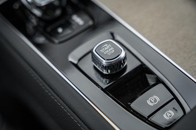 2026 Volvo XC90 Plus, B6 AWD Gas (mild hybrid), Gasoline, Bright, 7 Seats