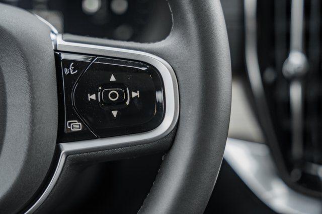 2026 Volvo XC90 Plus, B6 AWD Gas (mild hybrid), Gasoline, Bright, 7 Seats