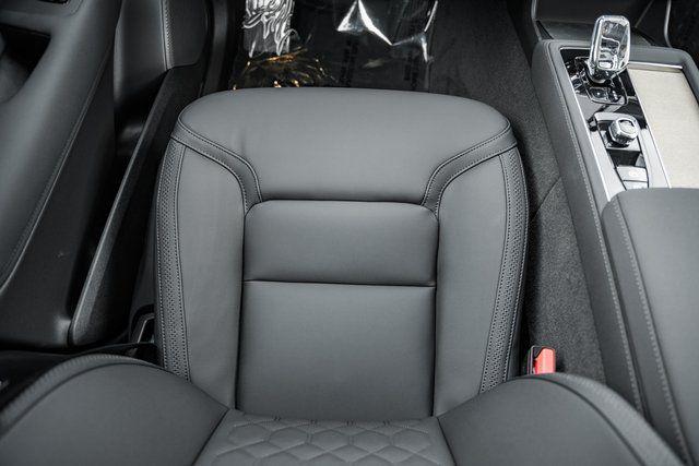 2026 Volvo XC90 Plus, B6 AWD Gas (mild hybrid), Gasoline, Bright, 7 Seats