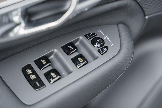 2026 Volvo XC90 Plus, B6 AWD Gas (mild hybrid), Gasoline, Bright, 7 Seats