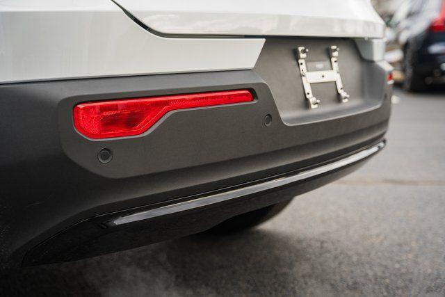 2026 Volvo XC40 Ultra, B5 AWD Gas (mild hybrid), Dark