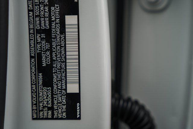 2026 Volvo XC40 Ultra, B5 AWD Gas (mild hybrid), Dark
