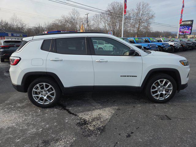 2024 Jeep Compass Latitude Lux FWD