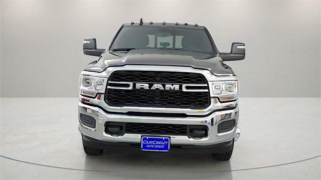 2024 RAM 3500 Tradesman Crew Cab 4x4 8 Box