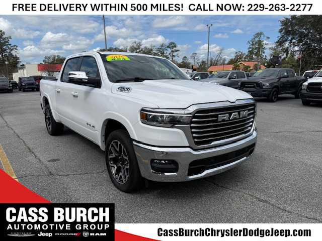 2025 Ram 1500 Laramie Crew Cab 4x4 5'7" Box