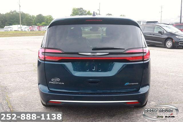 2024 Chrysler Pacifica Hybrid Select