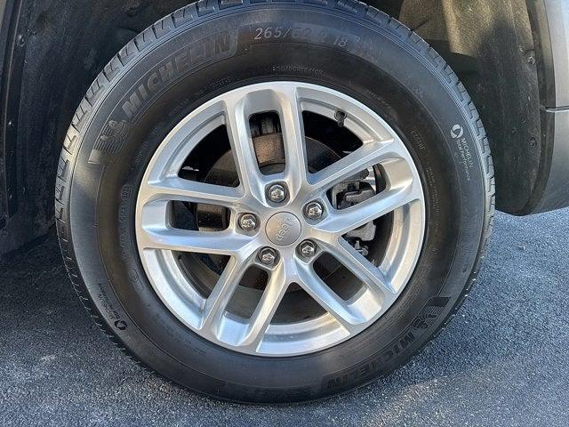 2023 Jeep Grand Cherokee Laredo X 4x4