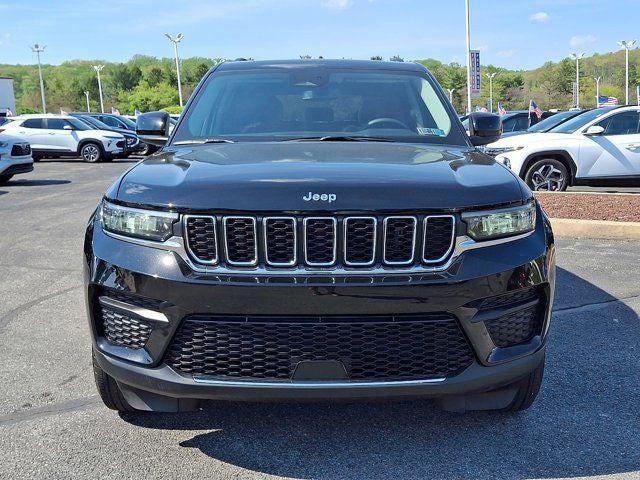 2023 Jeep Grand Cherokee Laredo X 4x4