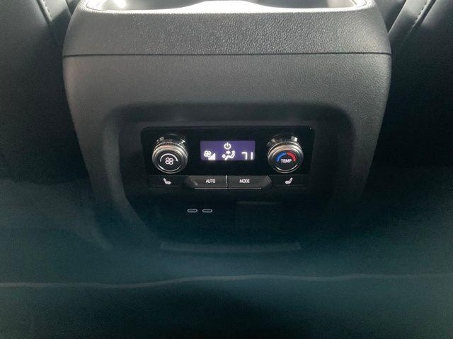 2026 GMC Acadia AT4 AWD