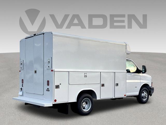 2025 Chevrolet Express Cutaway Work Van