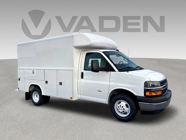 2025 Chevrolet Express Cutaway Work Van