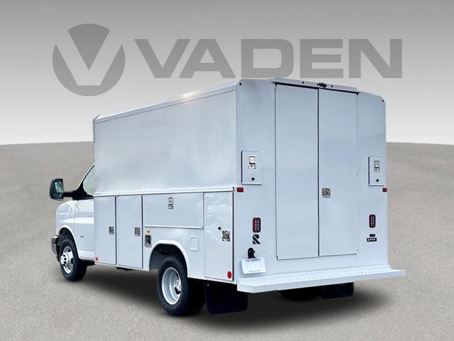 2025 Chevrolet Express Cutaway Work Van