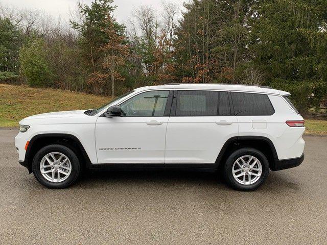 2022 Jeep Grand Cherokee L Laredo 4x4 2022 Jeep Grand Cherokee L Laredo 4x4
