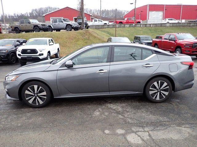 2022 Nissan Altima SL FWD