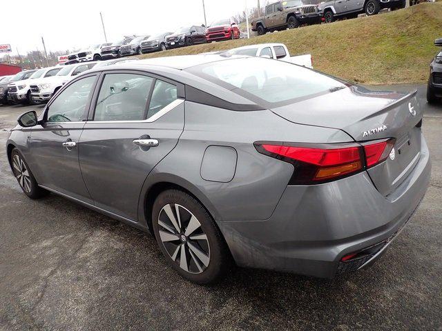 2022 Nissan Altima SL FWD