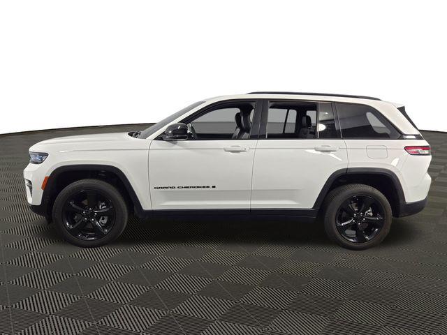 2023 Jeep Grand Cherokee Altitude 4x4 2023 Jeep Grand Cherokee Altitude 4x4