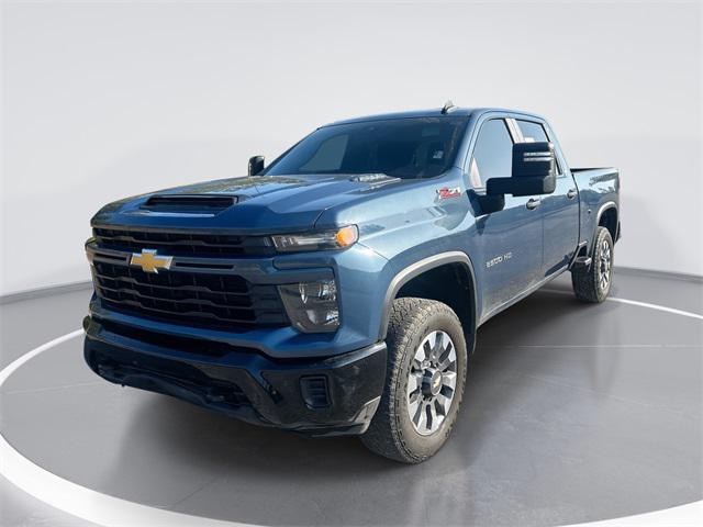 2024 Chevrolet Silverado 2500HD 4WD Crew Cab Standard Bed Custom