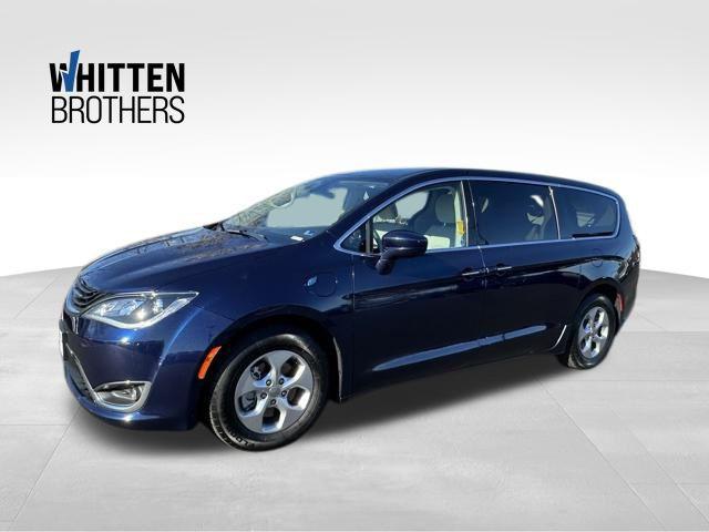 2017 Chrysler Pacifica Hybrid Touring Plus