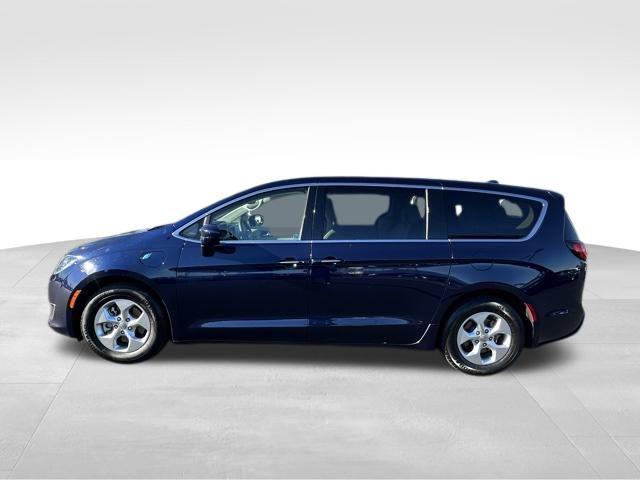 2017 Chrysler Pacifica Hybrid Touring Plus