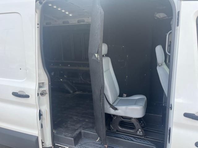 2015 Ford Transit 148 WB Medium Roof Cargo