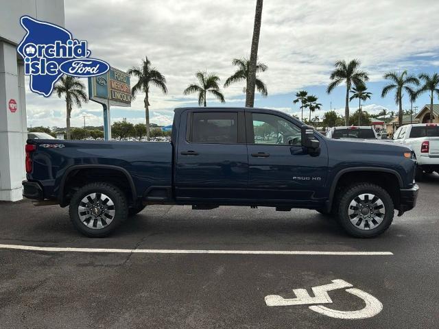 2023 Chevrolet Silverado 2500HD 4WD Crew Cab Standard Bed Custom
