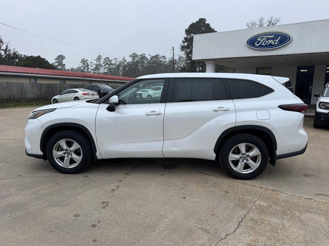 2024 Toyota Highlander LE