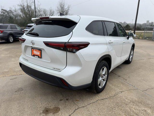 2024 Toyota Highlander LE