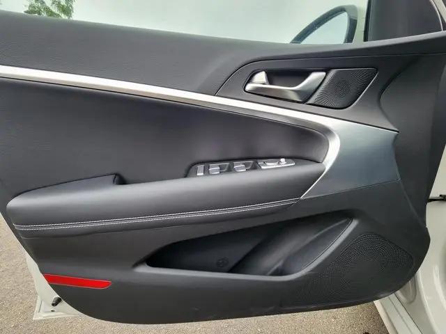 2026 Genesis G70 2.5T RWD
