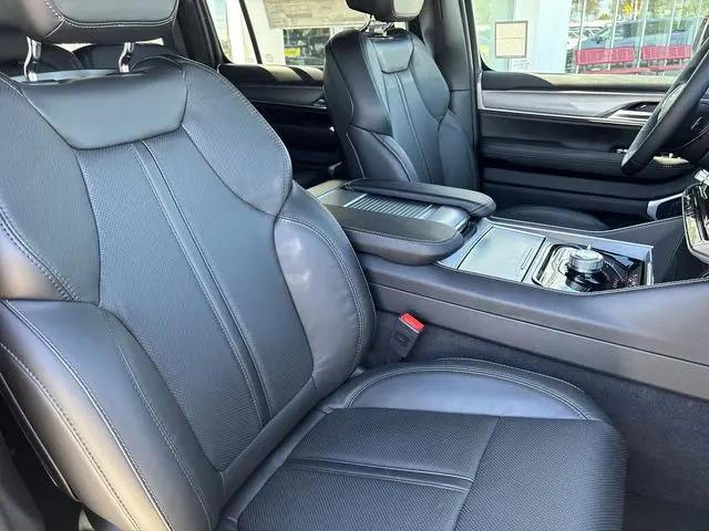 2026 Jeep Grand Wagoneer 4x4