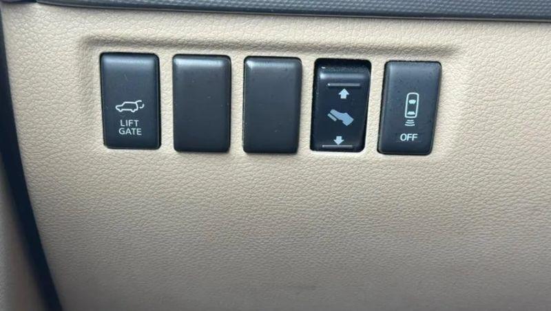 2015 Nissan Armada SV