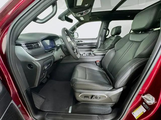 2026 Jeep Grand Wagoneer L 4x4