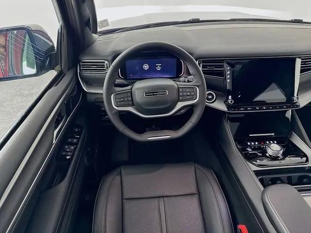 2026 Jeep Grand Wagoneer L 4x4