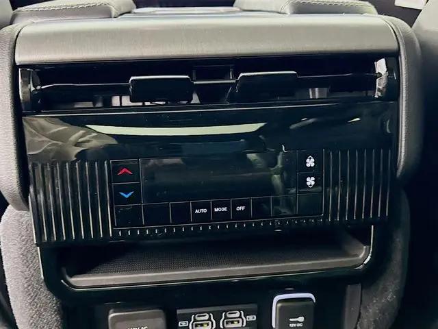 2026 Jeep Grand Wagoneer L 4x4