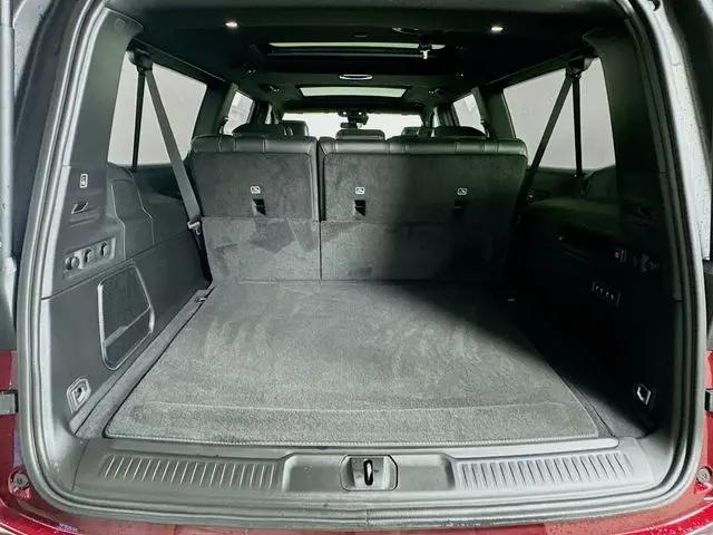 2026 Jeep Grand Wagoneer L 4x4