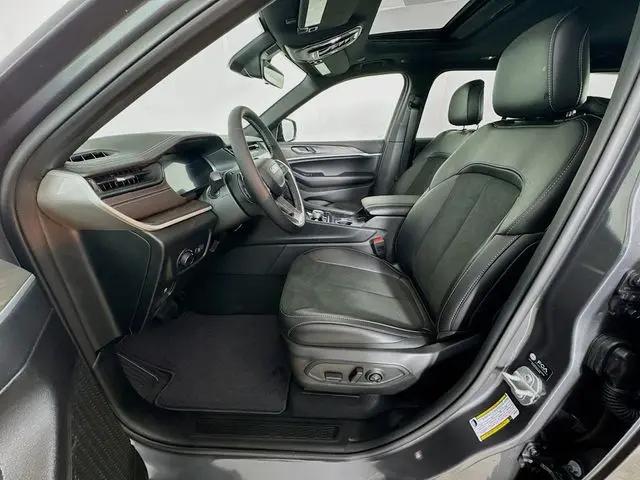 2026 Jeep Grand Cherokee Altitude 4x4